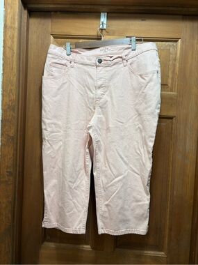 Riders by Lee Women’s Light Pink Capri Jeans 18W